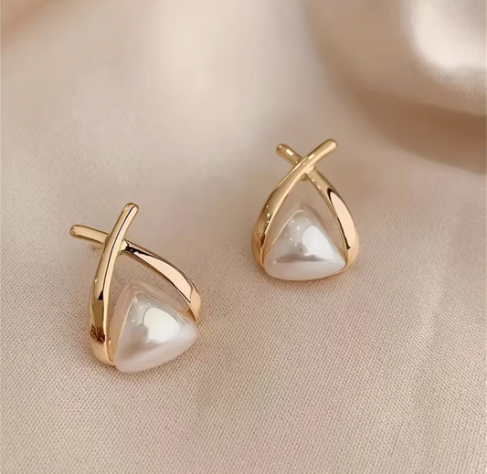 Boucles d'Oreilles Clous Classiques Élégantes et Minimalistes en Perles Imitation