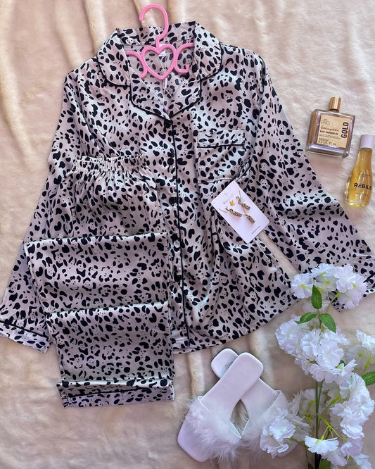 Pyjamas en satin 523